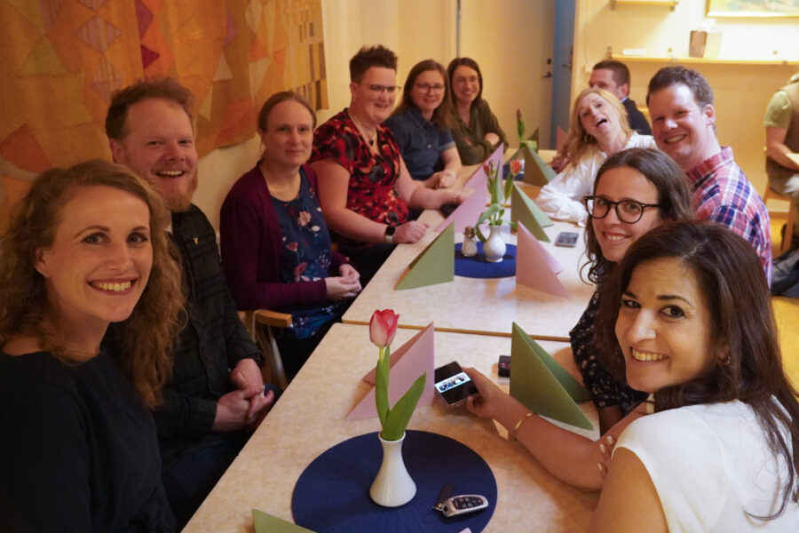 Mot middagen Mot middagen